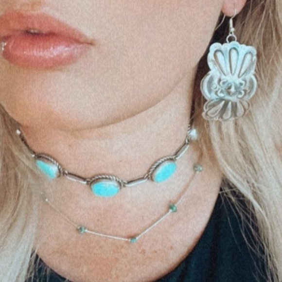 Turquoise Choker Necklace - Picture 9 of 11